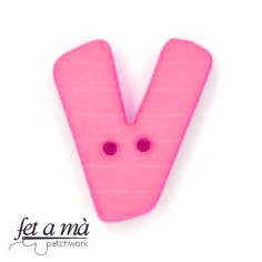 Botón letra V fucsia